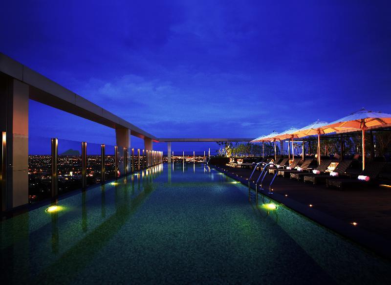 礁溪晶泉丰旅 Wellspring By Silks Jiaoxi Hotel Exterior photo The rooftop pool at the hotel